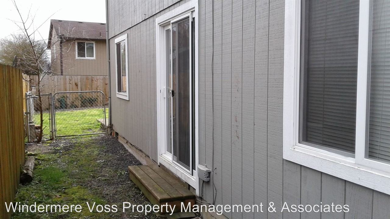 4202 N Juneau St - Photo 3 of 17