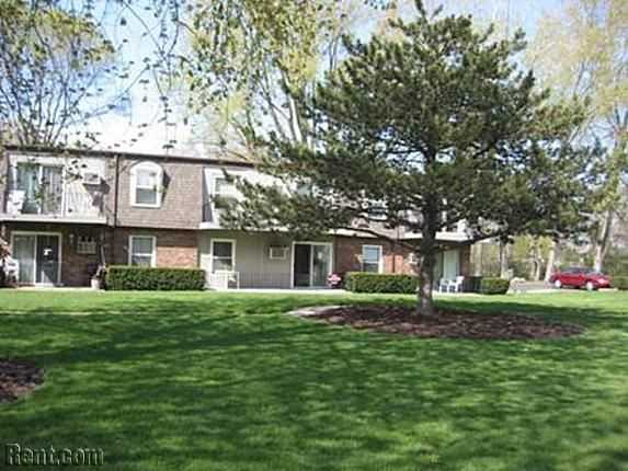 Lincoln Garfield Apartments - Photo 2 of 3