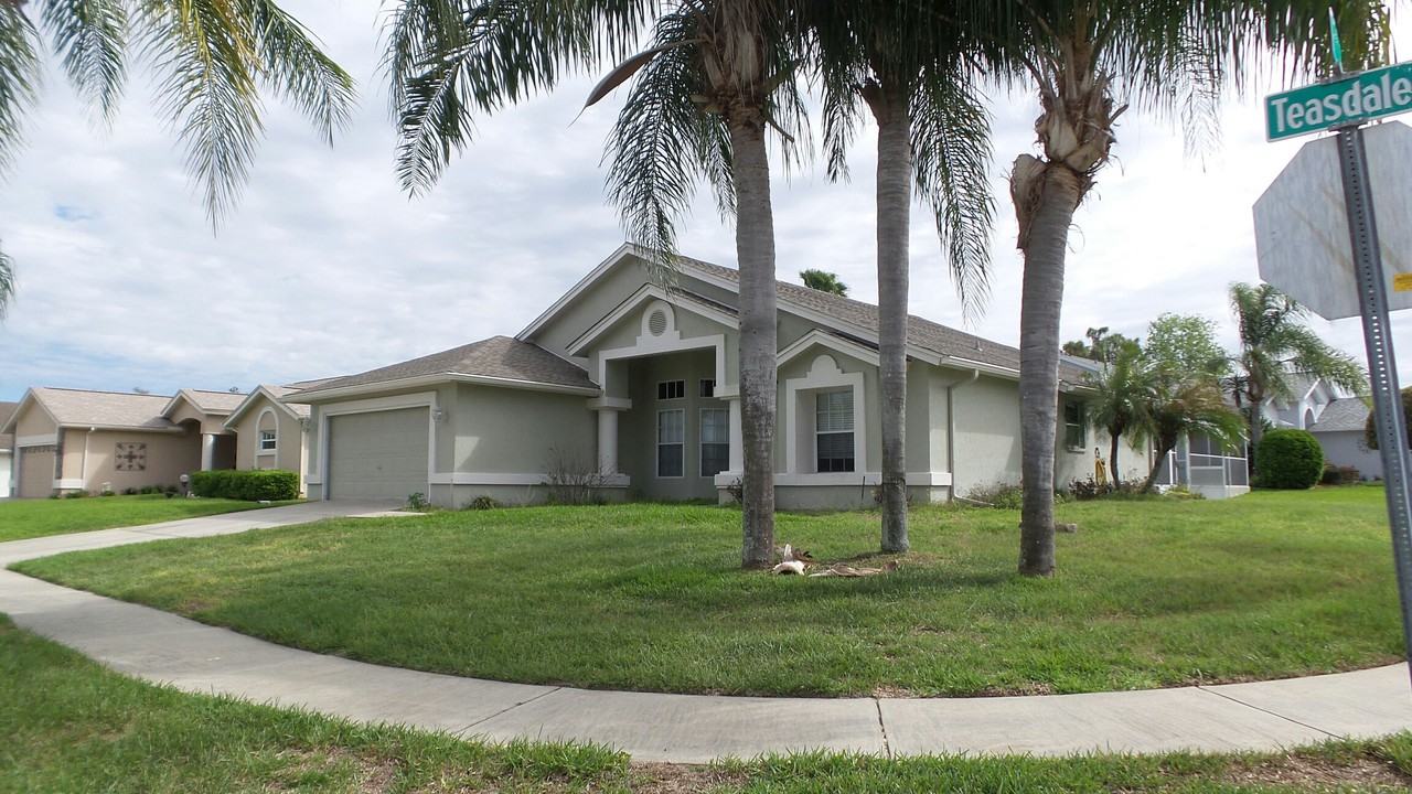 14312 Teasdale Ave - Photo 2 of 11