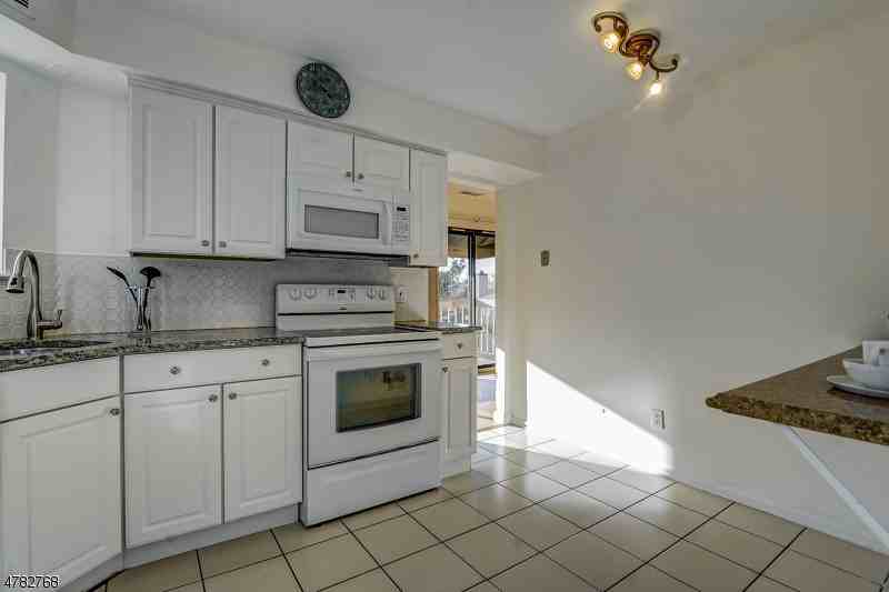 3105 Revere Ct - Photo 2 of 20
