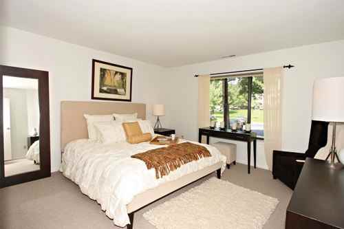 Northampton Apartments - Photo 2 of 17