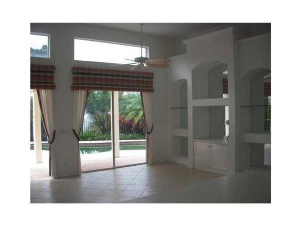 8405 Legend Club Dr - Photo 2 of 6