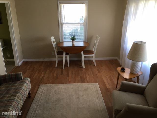 976 Country Club Dr - Photo 2 of 9