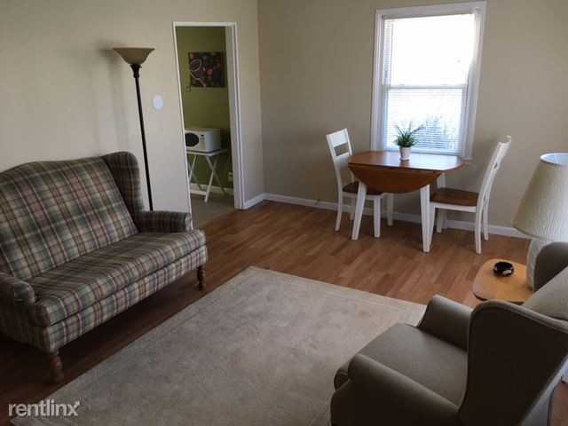 976 Country Club Dr - Photo 3 of 9