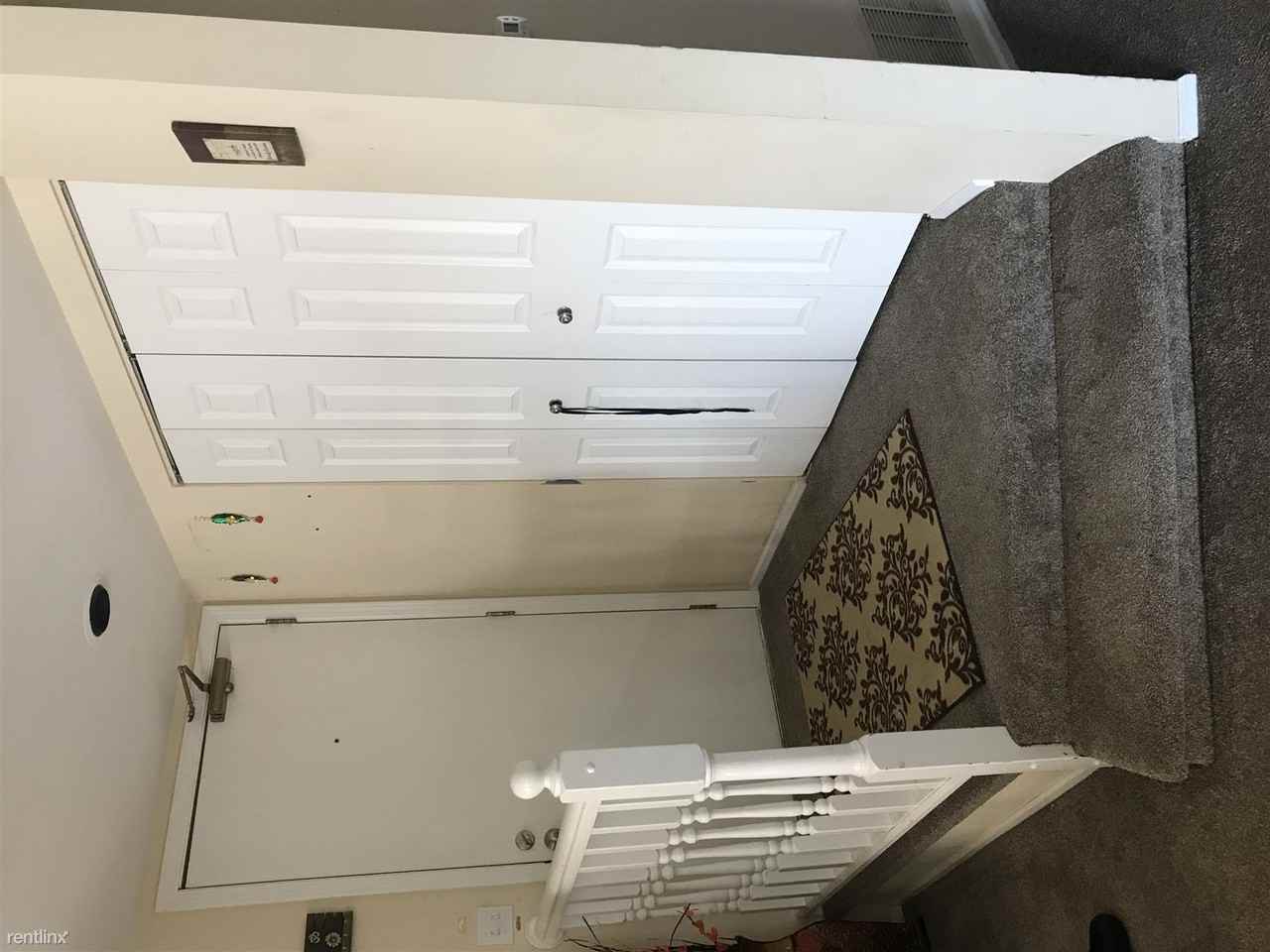 Manor homes - Photo 3 of 11