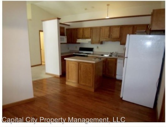 465 W Quail Roost Ct - Photo 3 of 9