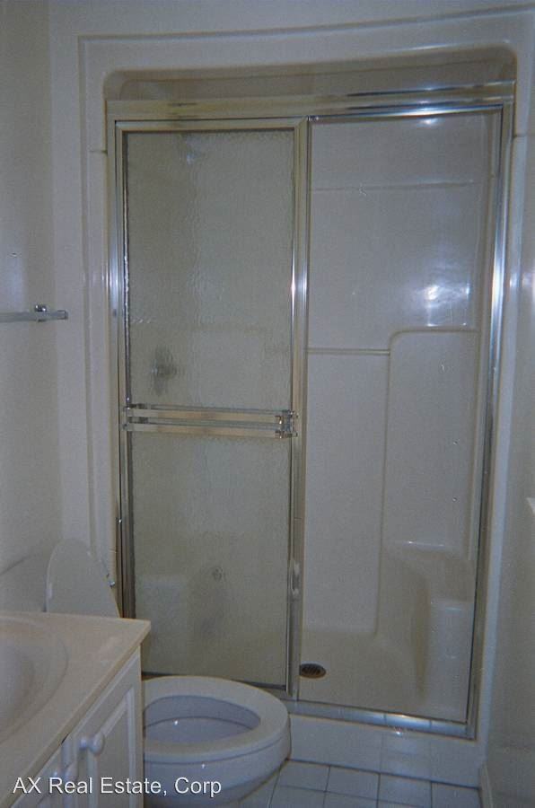 176 Lake Ave - Photo 3 of 6