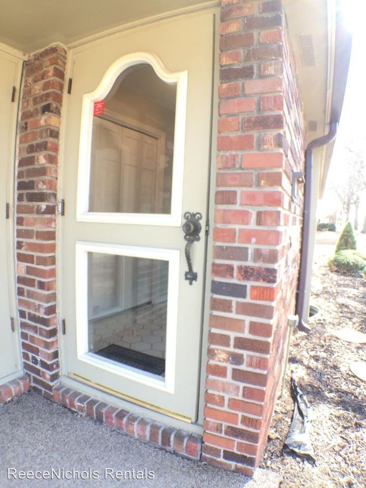 1308 NW 6th St - Photo 2 of 22