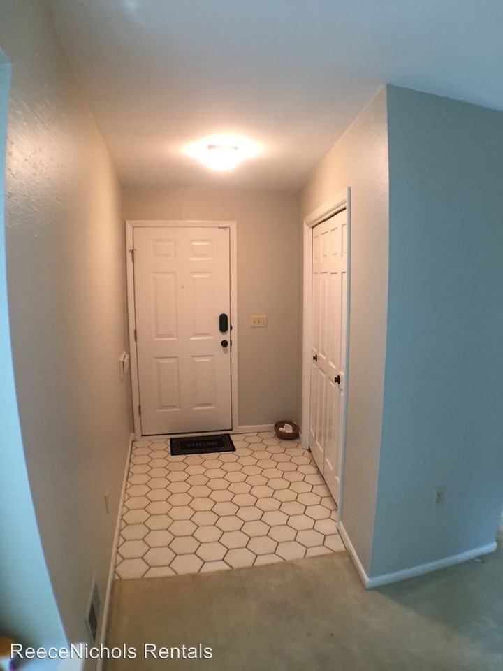 1308 NW 6th St - Photo 3 of 22