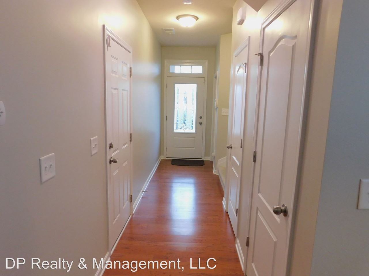 3201 Yarmouth Ln - Photo 3 of 18