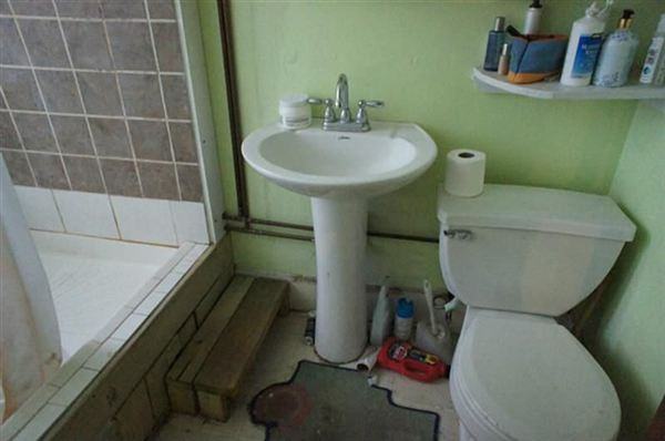 1258 Commonwealth Ave - Photo 2 of 11