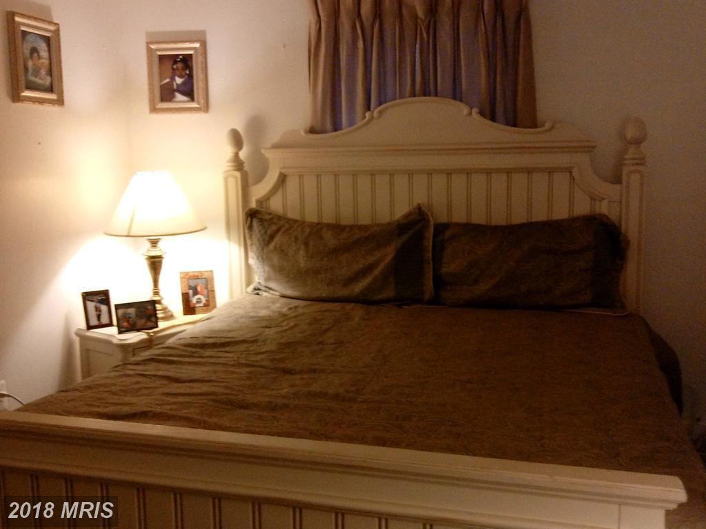 2302 Bentonia Ct - Photo 2 of 18