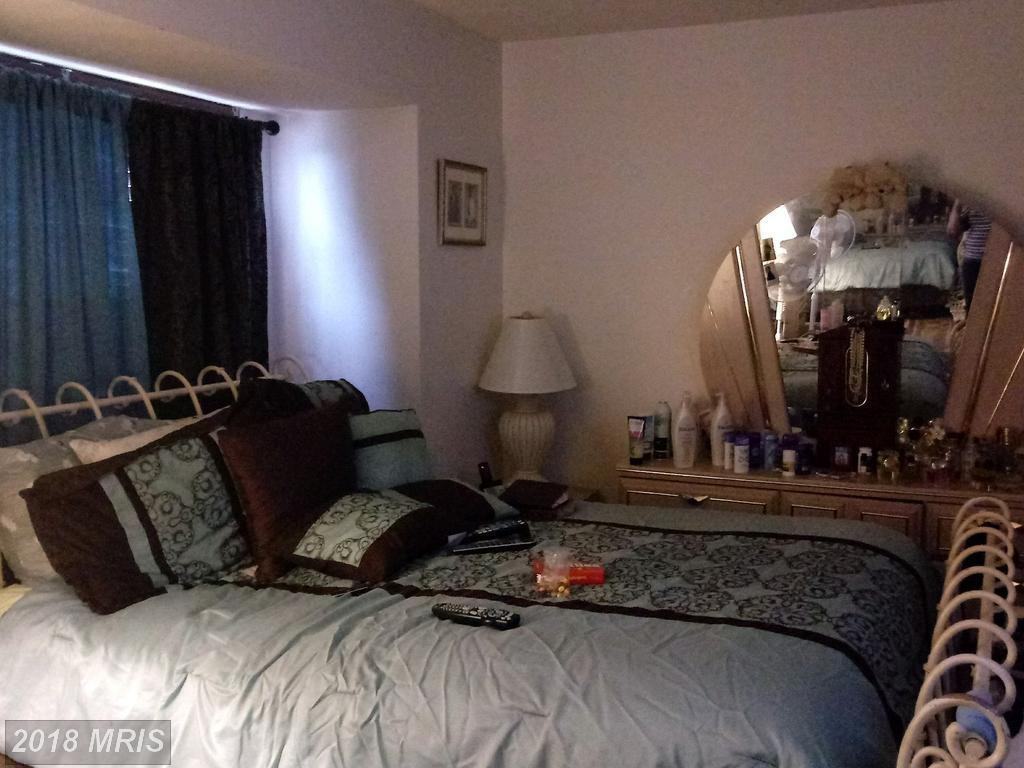 2302 Bentonia Ct - Photo 3 of 18