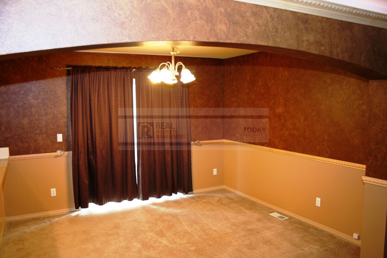 7249 177th St E - Photo 3 of 10