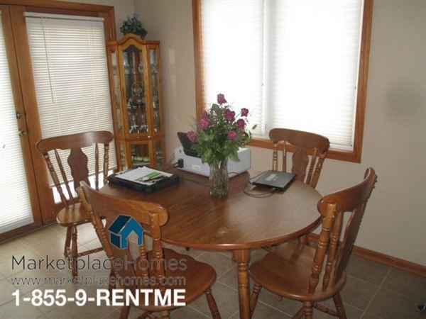 299 Woodbridge Ln - Photo 3 of 6