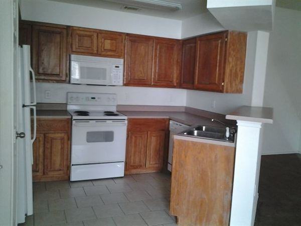 Sycamore Center Villas - Photo 3 of 4