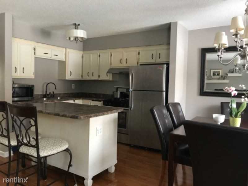 7541 Banning Way - Photo 3 of 10