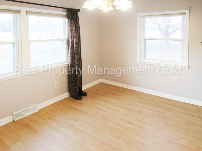 49669 Bayne Rd - Photo 2 of 26