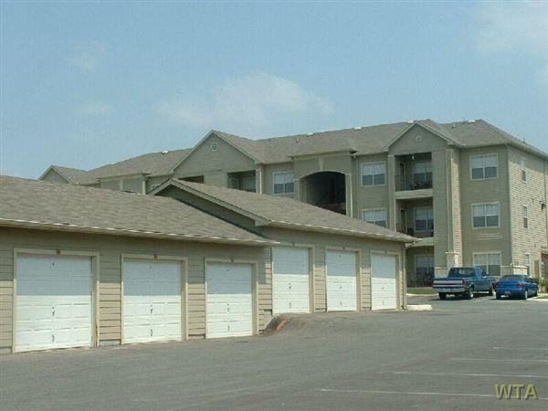 1604 & Pat Booker - Photo 2 of 3