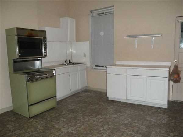 Cherokee and Compton - Photo 2 of 5