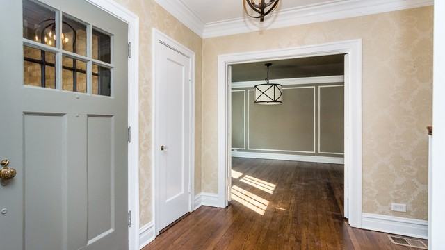 1034 Monroe Ave - Photo 2 of 50