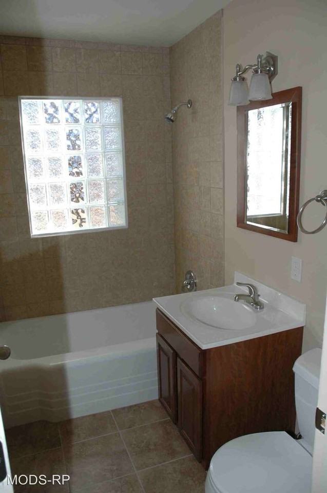 4855 S 132nd St - Photo 3 of 4