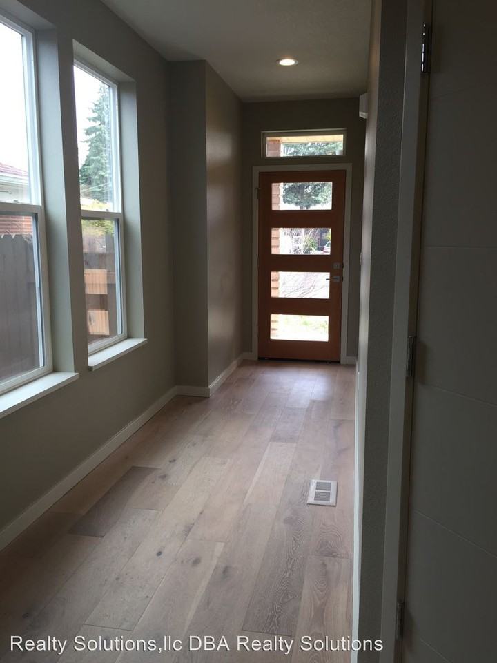 1565 NE 72nd Ave - Photo 2 of 27