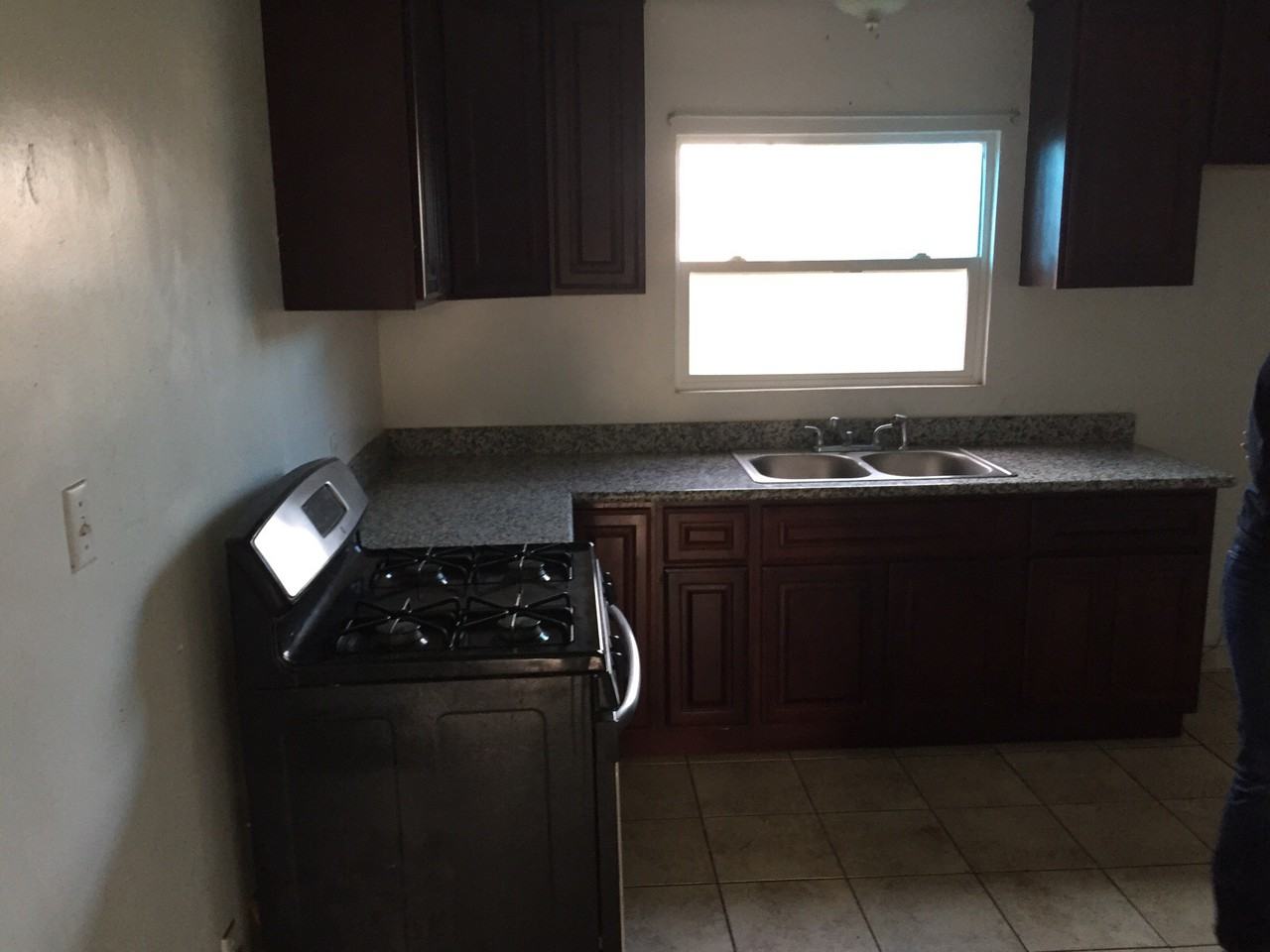 2447 Myran Ave - Photo 2 of 4