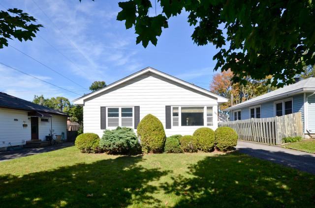 955 Hamlet Road - Photo 2 of 11