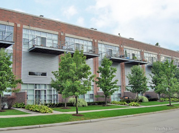 333 E. Parent Ave. - Photo 3 of 9