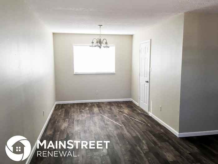 2264 Central Pkwy Dr - Photo 3 of 16