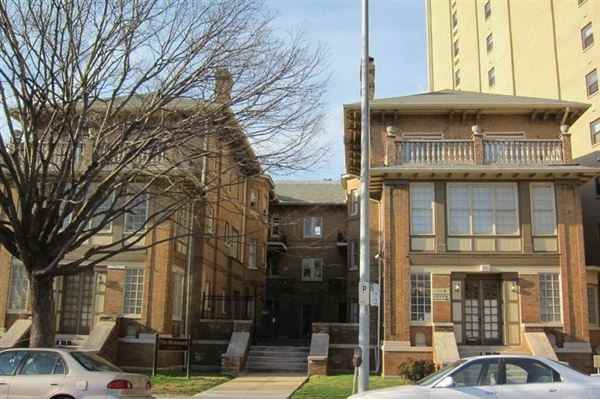 Studio, One Bedroom, Two Bedrooms...renovated, heart of 5Points South