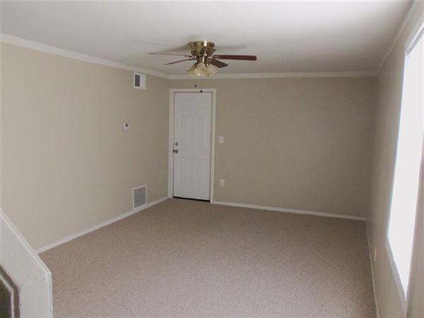 Venoy & Palmer Rds - Photo 3 of 10