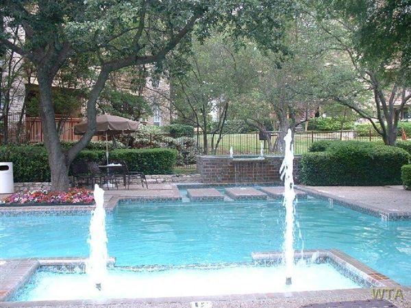 Wurzbach Parkway and Perrin Beitel Road Apartments in Hills of Park