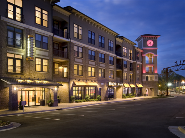 Hwy 285, Shopping, Buckhead Apartments in Lindridge Martin Manor