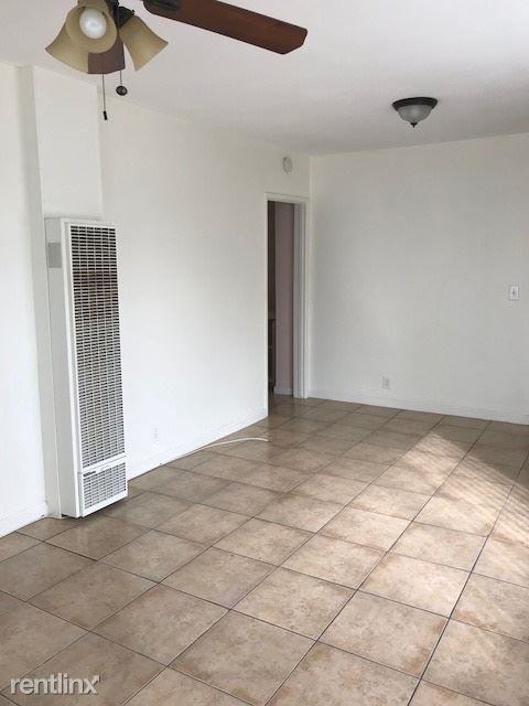 1733 E Hill St - Photo 3 of 6