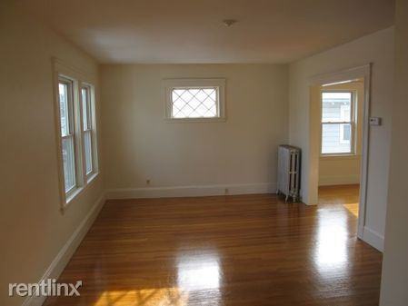 22 Hovey St - Photo 3 of 5