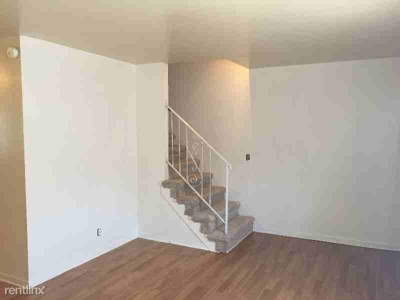 620 N 5th St - Photo 2 of 9