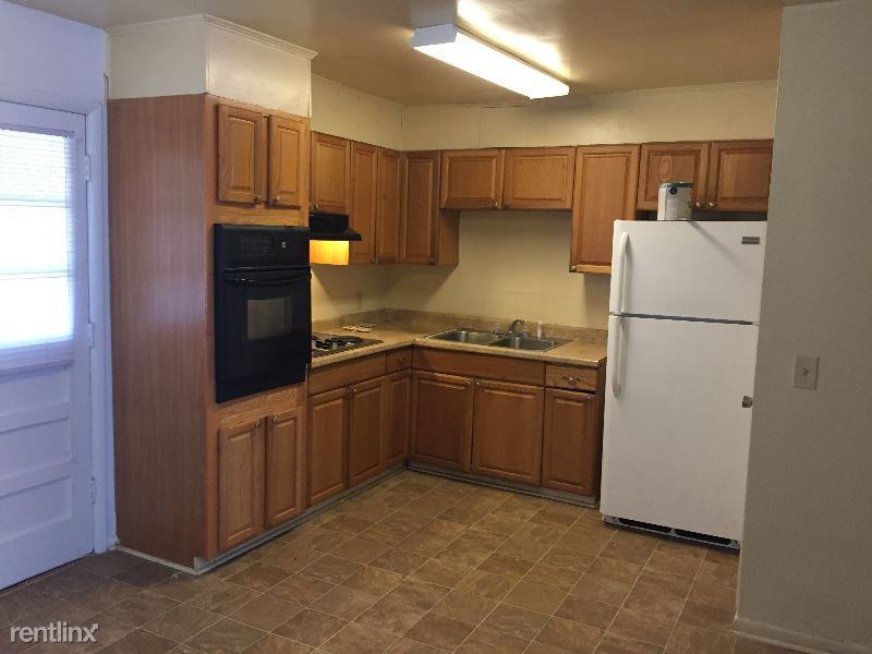 620 N 5th St - Photo 3 of 9