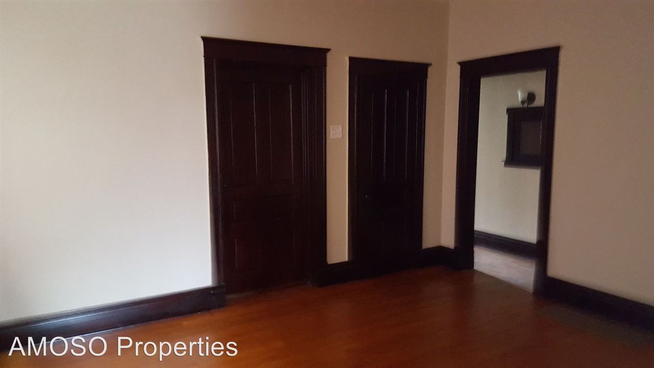 4637 Louisiana Ave - Photo 3 of 10