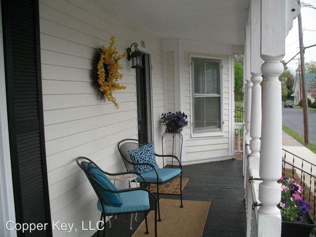 127 N Church St - Photo 2 of 17