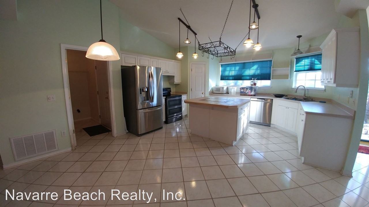 7208 Zoe Cir - Photo 3 of 16