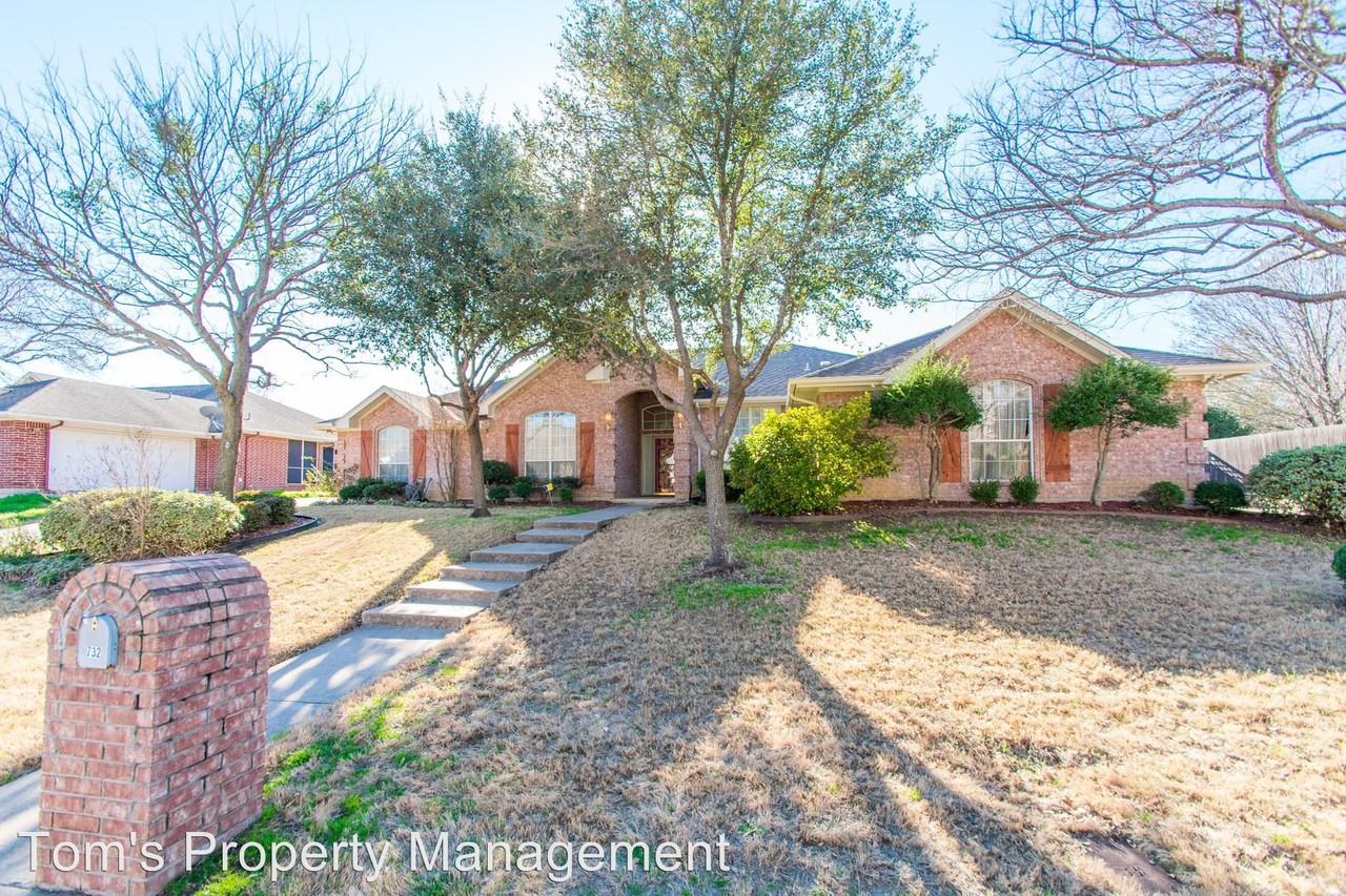 732 Hunters Glen Trail - Photo 2 of 29