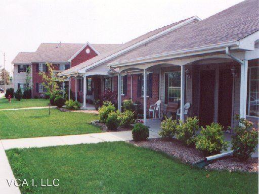 1115 W 15th St - Photo 2 of 9
