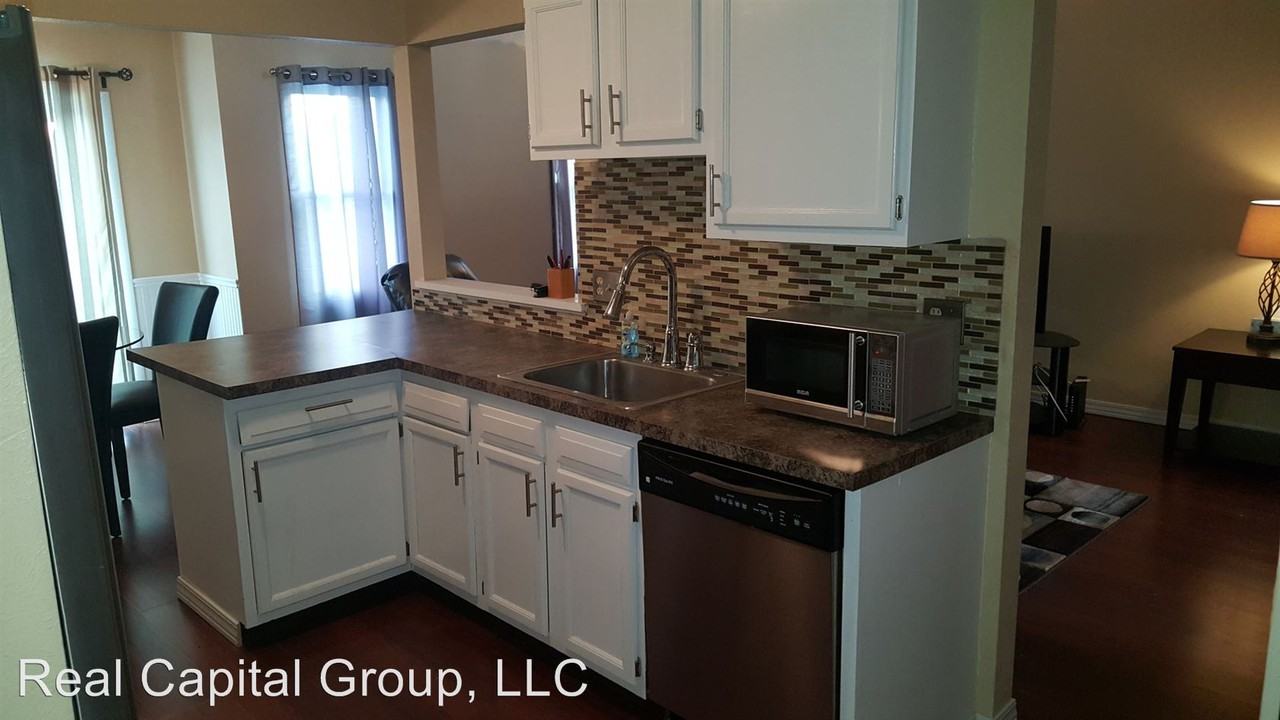 9 Lexington Ct - Photo 3 of 8