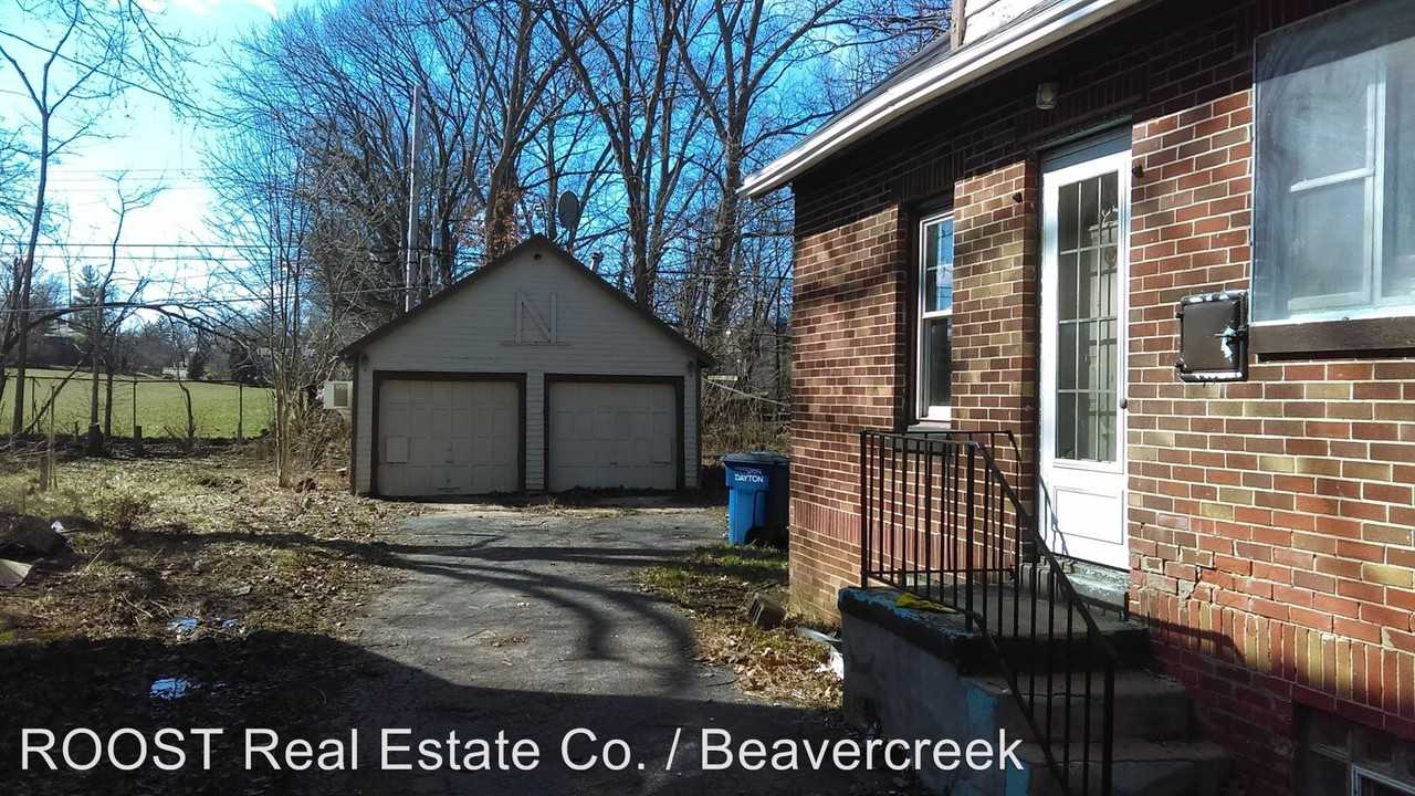 1239 Linda Vista Ave - Photo 2 of 18