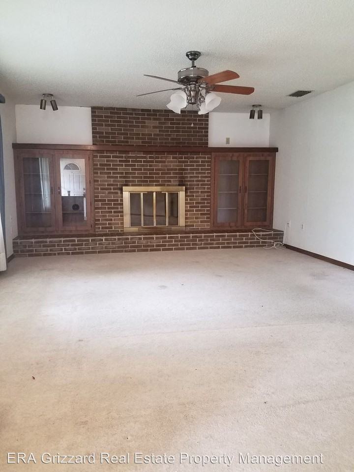 28910 Tammi Dr - Photo 2 of 13