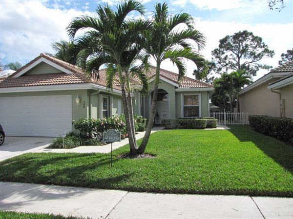 166 S Hampton Dr - Photo 2 of 6