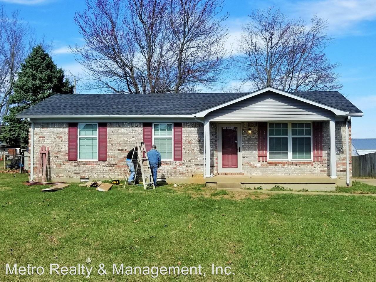 272 Joy Ave - Photo 2 of 39