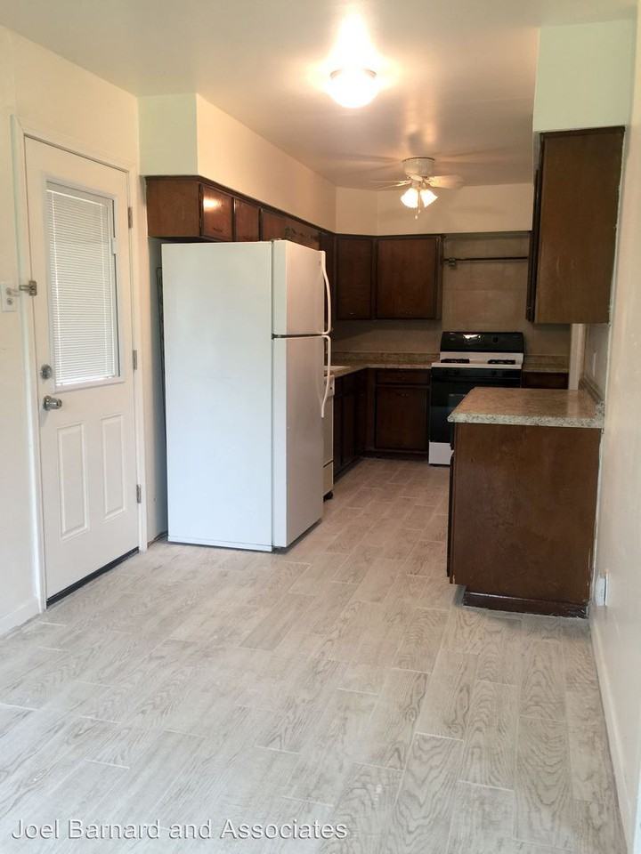 1009 Field St - Photo 2 of 16